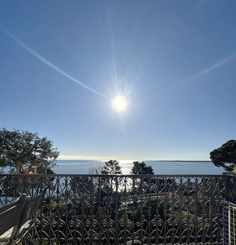 CANNES BASSE CALIFORNIE T3 FACE MER AVEC VUE PANORAMIQUE