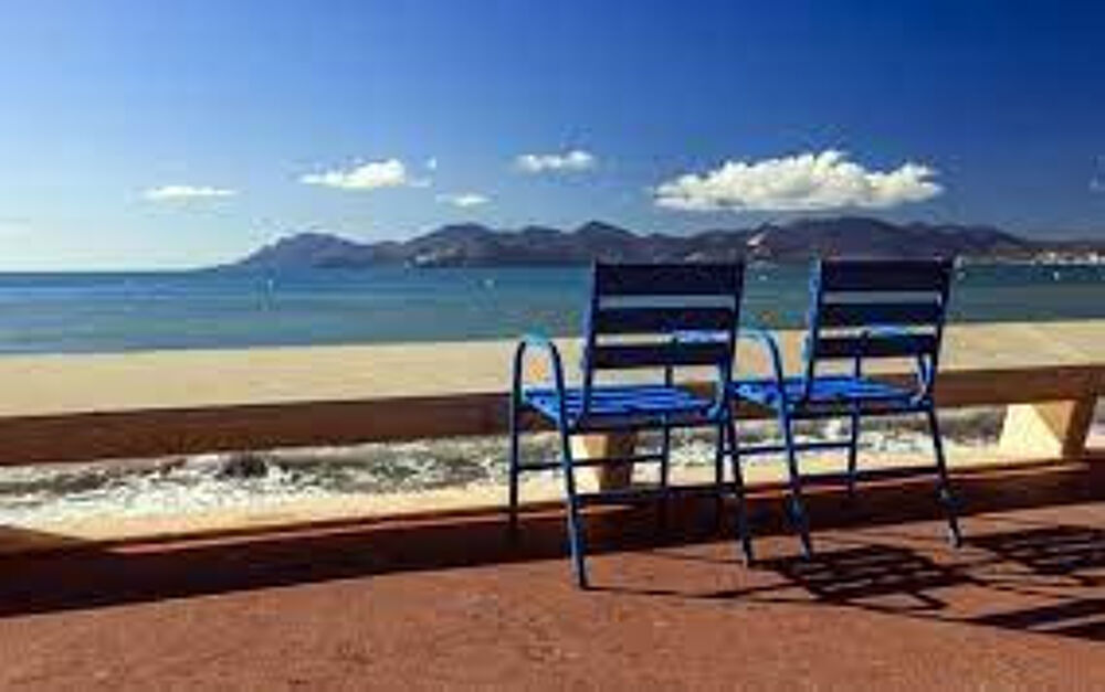   CANNES RESTAURANT EN PLEIN CENTRE VILLE DE 102 M2 