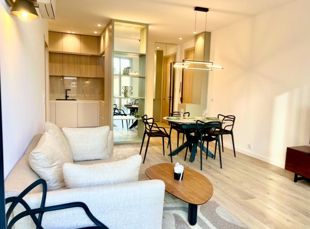 Vente Appartement CANNES CENTRE BANANE RARE ! T4 89M2 DERNIER ÉTAGE TERRASSE SUD REFAIT À NEUF Cannes