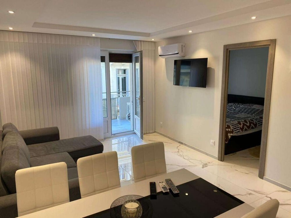 Vente Appartement CANNES BANANE BEAU T2 REFAIT À NEUF + TERRASSE 13M2 Cannes