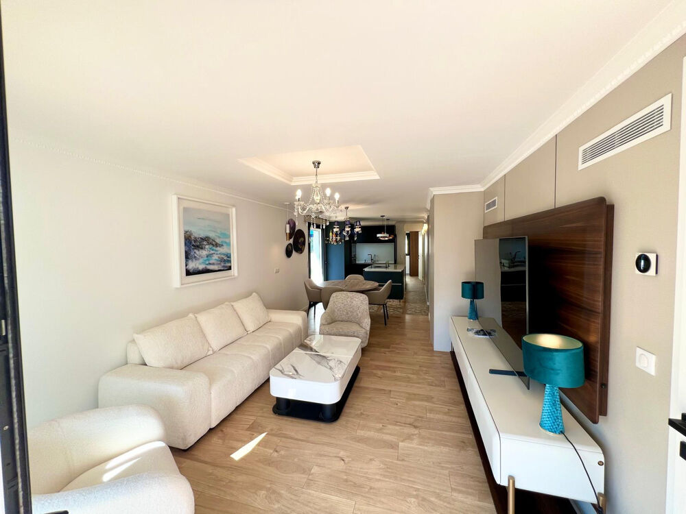 Vente Appartement CANNES PROCHE CROISETTE T3 REFAIT A NEUF 89M2 REZ DE JARDIN ENTOURANT 167M2 GARAGE Cannes