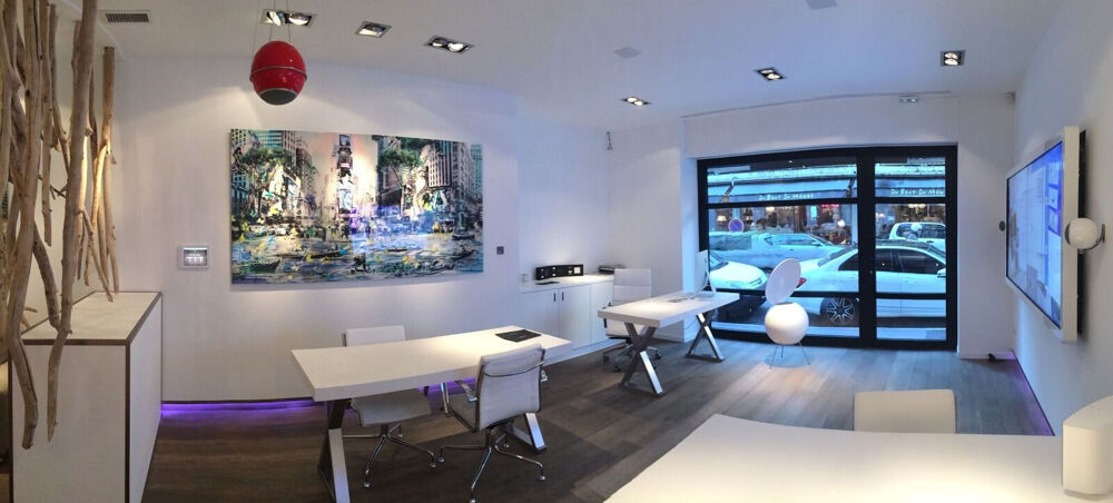   CANNES CENTRE LOCAL 75M2 REFAIT 