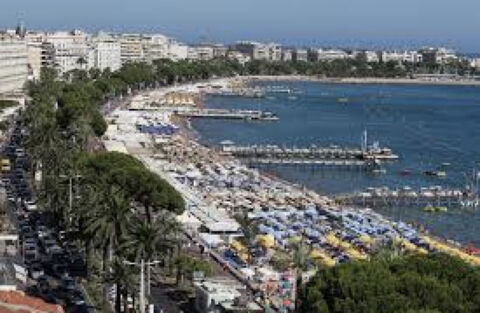 CANNES CENTRE RESTAURANT 60M2 TERRASSE 180M2 SUD PARKING 199999 06400 Cannes