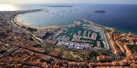 CANNES CENTRE LOCAL D'ANGLE 40M2 106400€ 106400 06400 Cannes