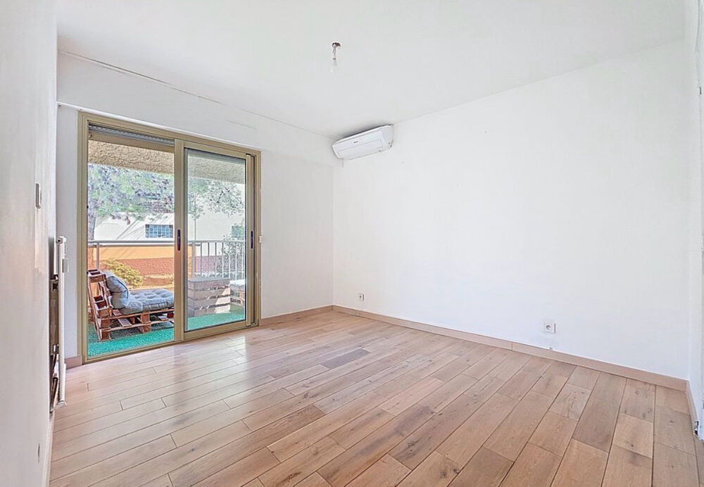 Vente Appartement VIEUX CANNET T3 DE 78M2  DERNIÈRE ÉTAGE AVEC TERRASSE + LOGGIA GARAGE 3282€/m2 Le cannet