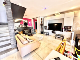  Immeuble à vendre 6 pièces 289 m²