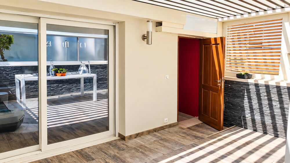 Vente Duplex/Triplex CANNES BANANE T3/T4 75 M2 ESPRIT VILLA ROOFTOP 25 M2 OUEST SANS CHARGES 5341€/M2 Cannes