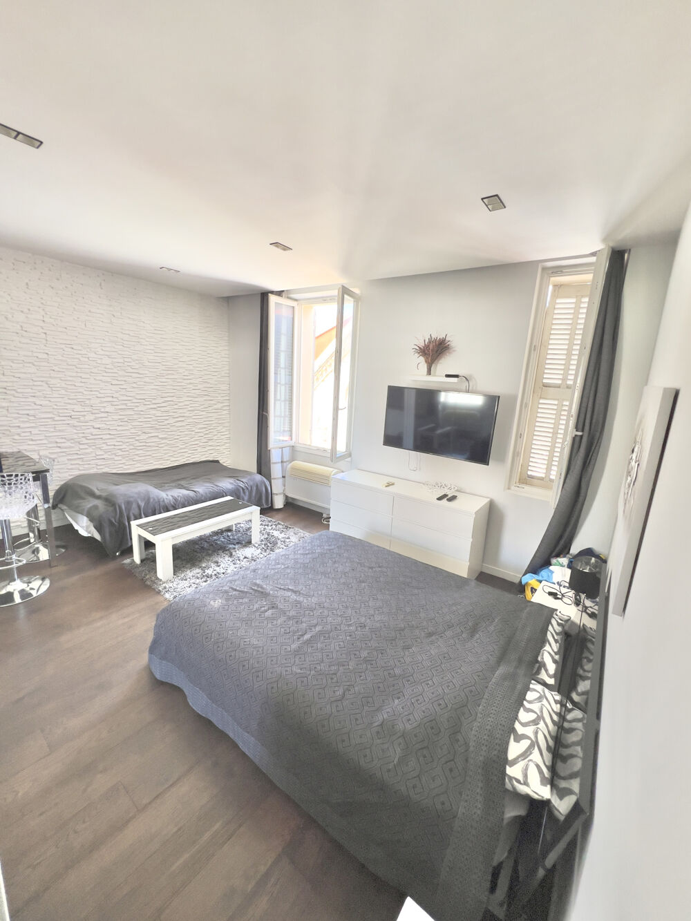Vente Appartement CANNES CENTRE BANANE CROISETTE APT 31M2 145M DU PALAIS DES FESTIVALS Cannes