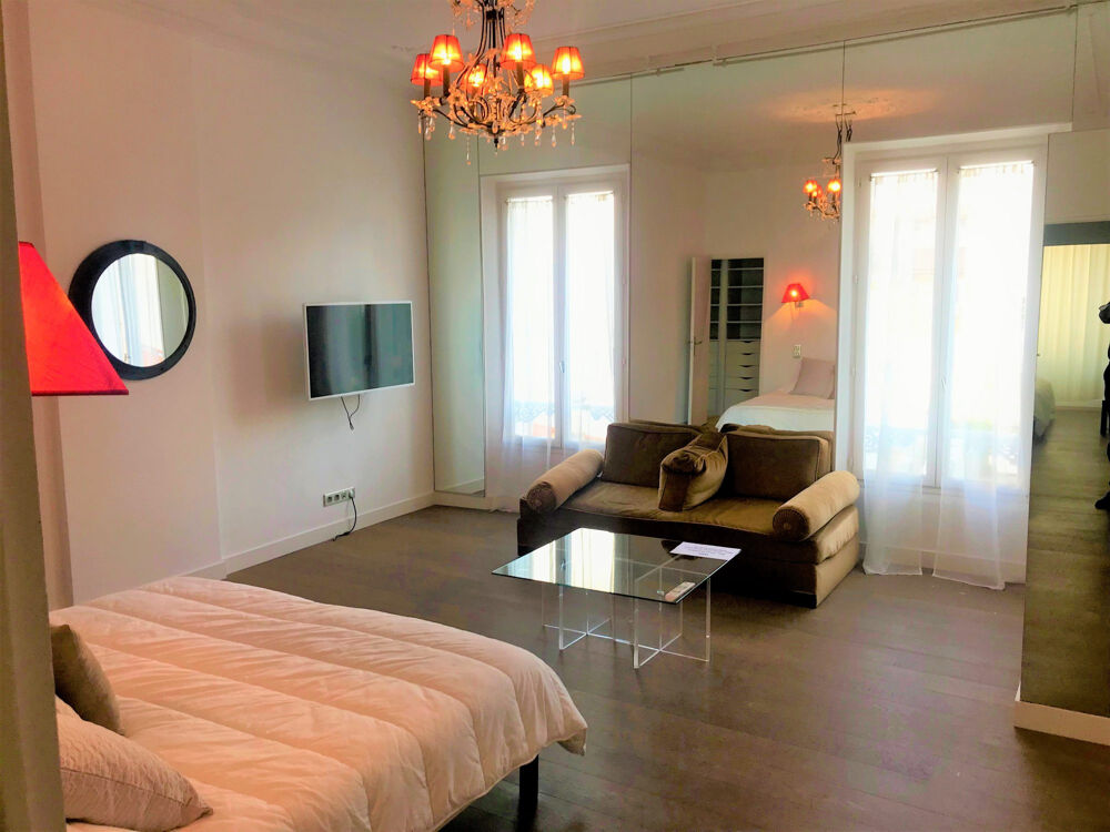 CANNES CENTRE VILLE T4 LUMINEUX DE 150M2 SUD 2MN MER