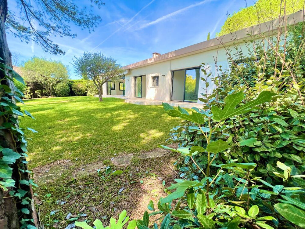 MOUGINS VILLA INDIVIDUELLE T4/T5 DE PLAIN PIED 170m PISCINE TERRAIN PLAT 1400m2 PISCINE