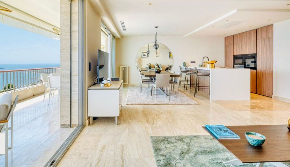 CANNES T3 REFAIT A NEUF 111M2 AU SOL TERRASSE 20M2 VUE MER