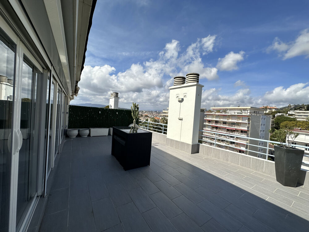 Vente Appartement CANNES BASSE CALIFORNIE T4 DE 130M2 TOIT TERRASSE 78M2 Cannes