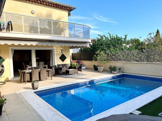  Maison  vendre 7 pices 220 m