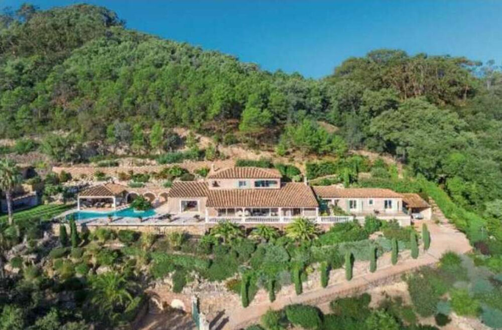 VILLA DE 396M2 VUE FEERIQUE MER JARDIN 4500M2 PISCINE