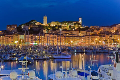 CANNES CENTRE 2 RESTAURANTS 400 M2 AU TOTAL 1119888 06400 Cannes