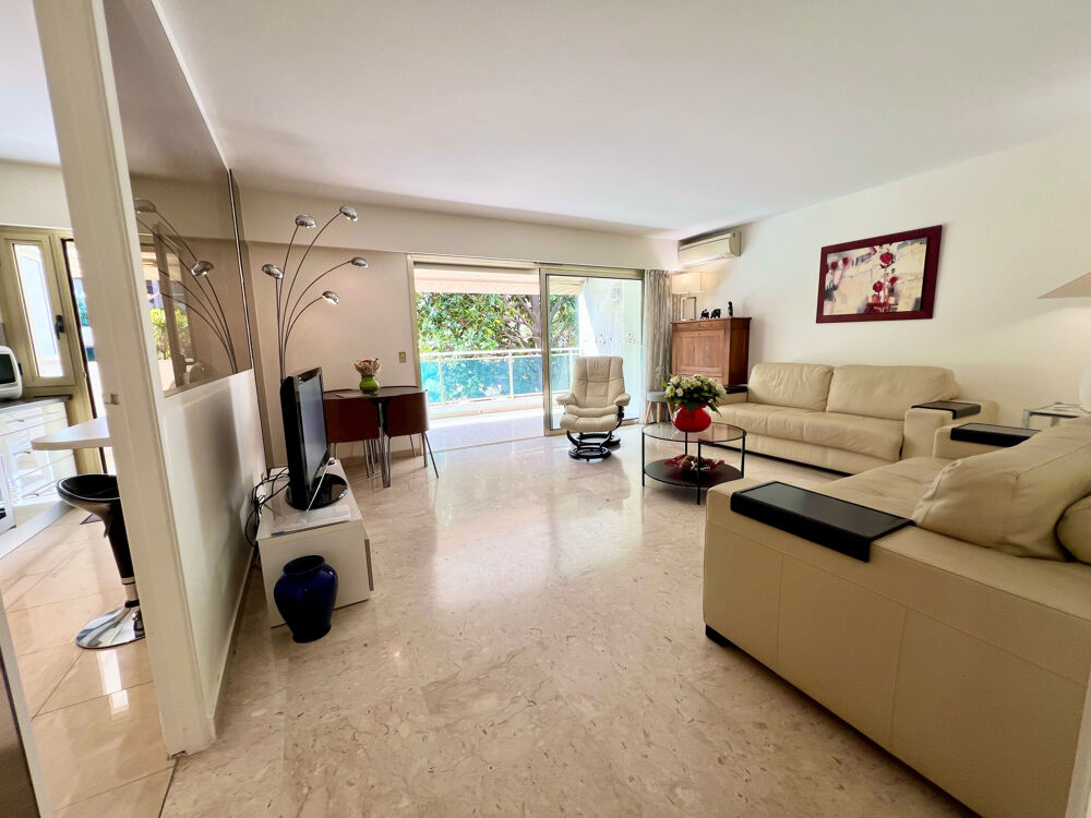 CANNES SECTEUR CROISETTE T2/T3 DE 60M2 TERRASSE 17M2 SUD PARKINGS ET CAVE