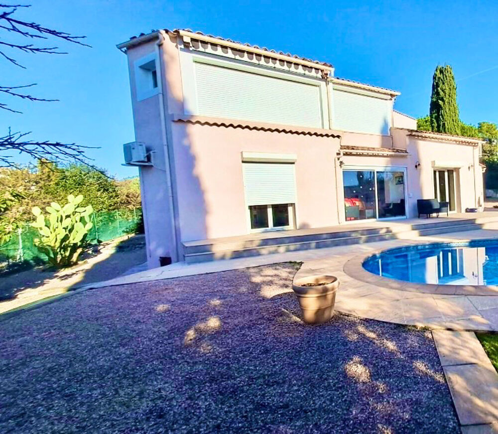 LA ROQUETTE VILLA INDIVIDUELLE SUD T6 DE 245 M2 PISCINE TERRAIN 1000 m2 6 VOITURES