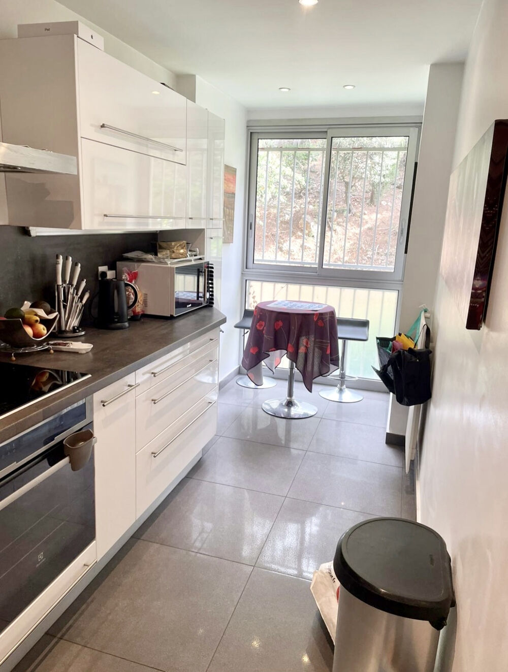 Vente Appartement CANNES BASSE CALIFORNIE PROCHE MER COMMERCES T3/T4 DE 90M2 TERRASSE SUD GARAGE CAVE Cannes