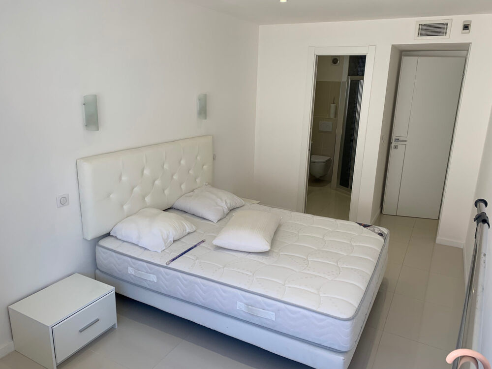CANNES CROISETTE T4 DE 90M2 VUE MER