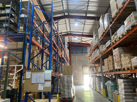 Entrepôt / local industriel de 1150m2, La possession 3300000 97419 La possession