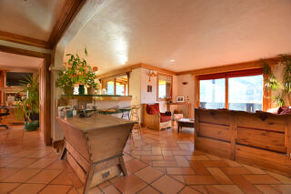  Chalet � vendre 9 pi�ces 225 m�