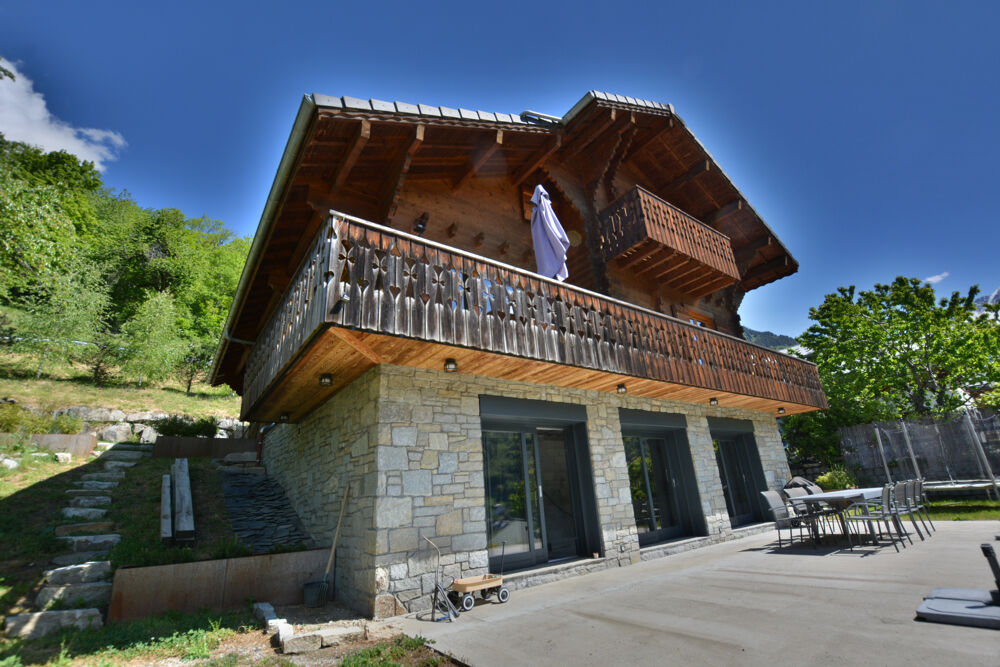 Vente Maison A vendre - Beau Chalet - 5 chambres - Bozel centre Bozel