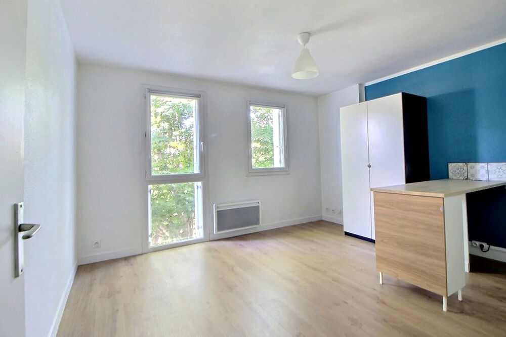 Location Appartement LOCATION studio 23m2 + Cave Clermont L'Hérault Clermont l herault