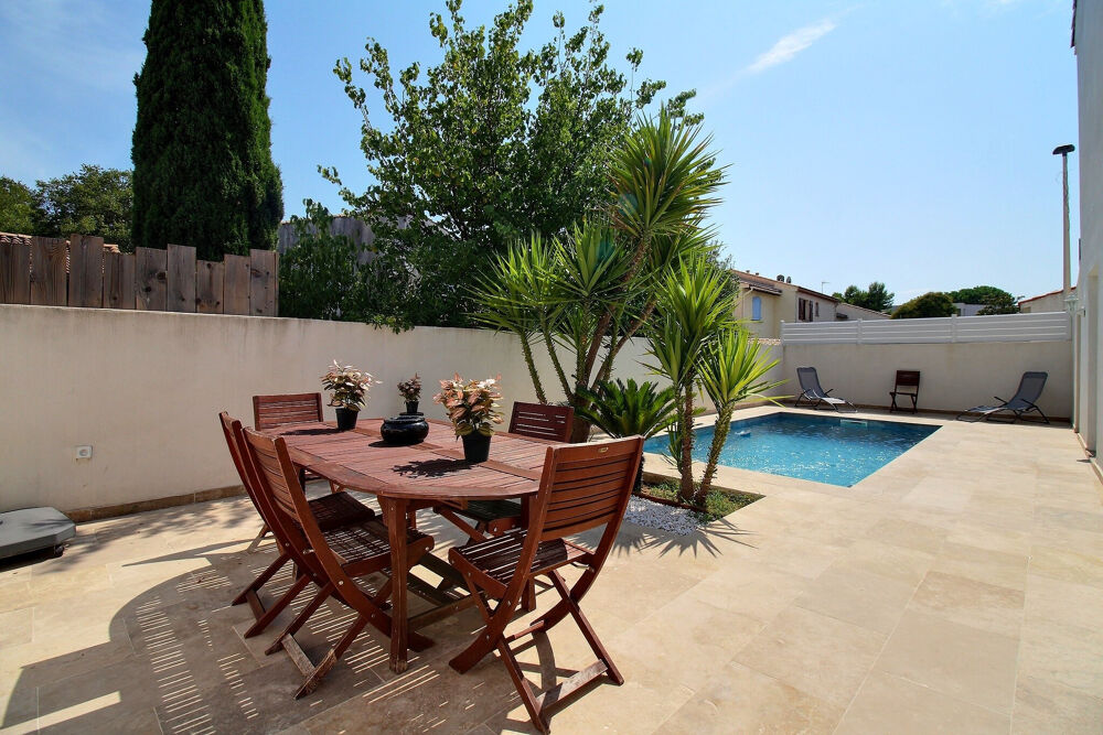 Montpellier Village, maison 6 pièces de 130m2 avec 4 grandes chambres, terrasse et piscine.