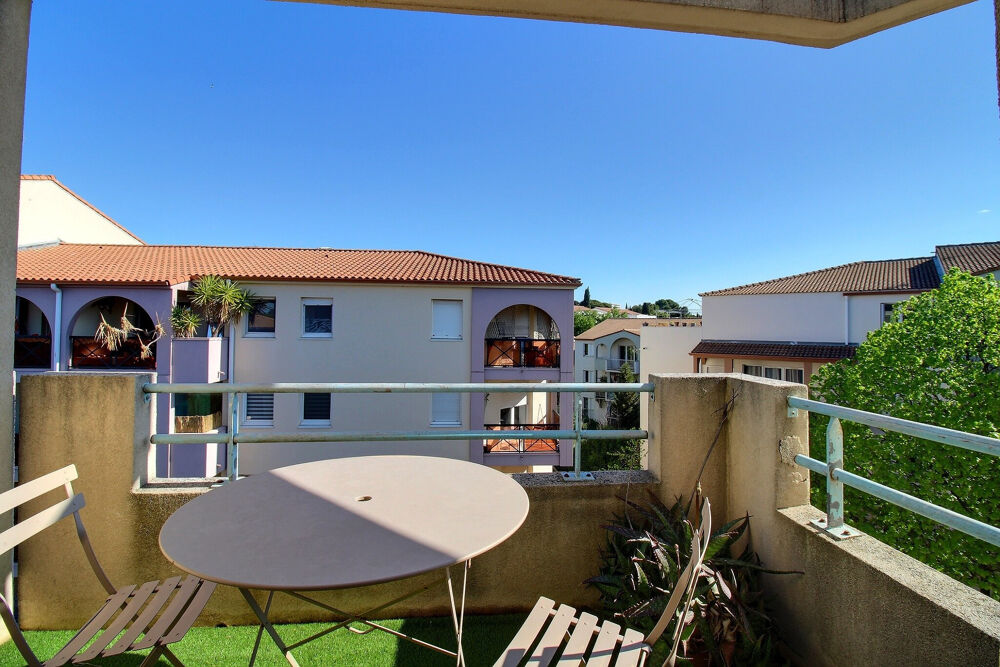 Croix d'Argent, T3 vendu meublé de 55 m2 habitable avec balcon, garage et cave.