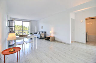  Appartement à louer 4 pièces 76 m²