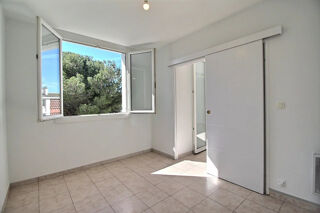  Appartement à louer 4 pièces 72 m²