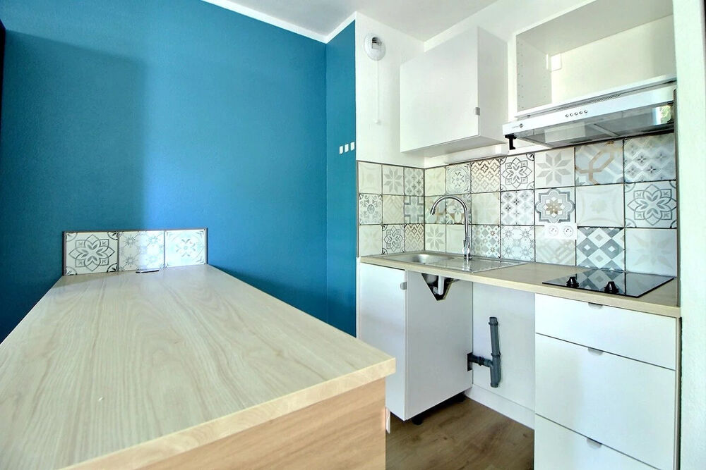 Location Appartement LOCATION studio 23m2 + Cave Clermont L'Hérault Clermont l herault
