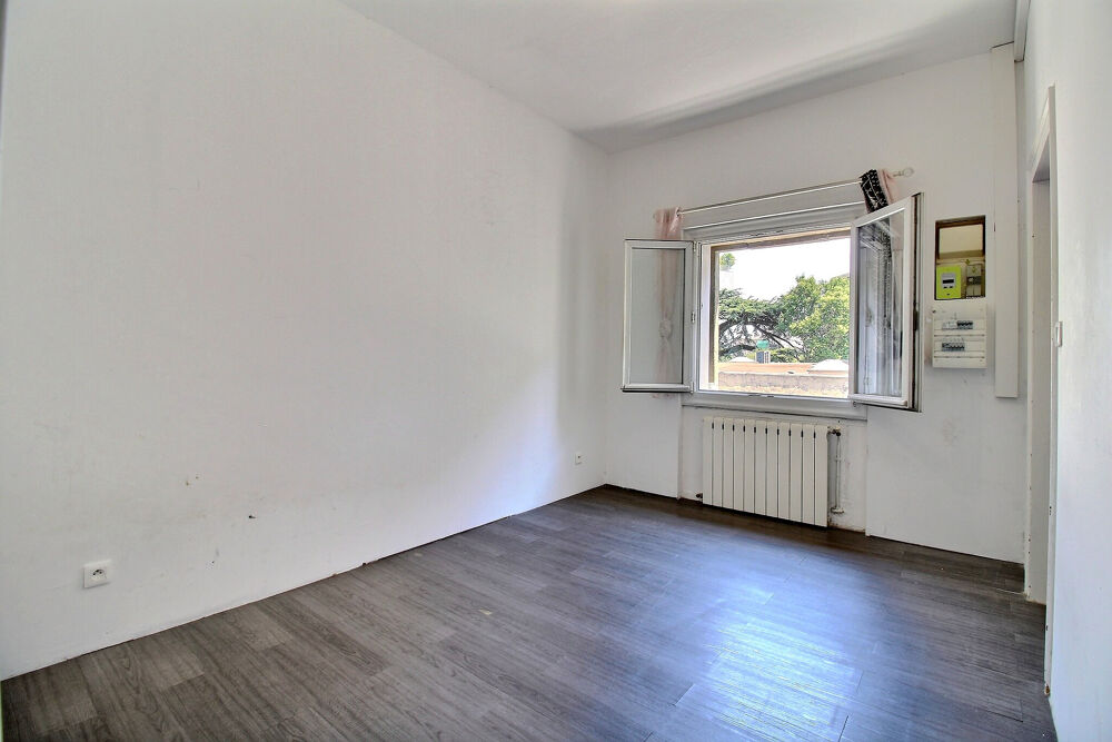 Gare St Roch, grand T3 de 75 m2 avec grenier aménageable + cave