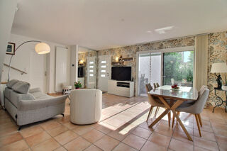 Vente Maison Montpellier, secteur La Martelle, Maison 4 pièces de 90m2 avec jardin, piscine et garage. Montpellier