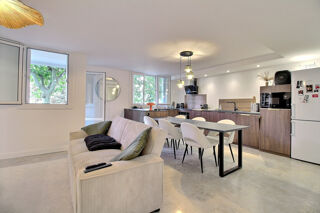 Vente Appartement Figuerolles, Magnifique T3 RÉNOVÉ de 71m2 avec balcon ! Montpellier