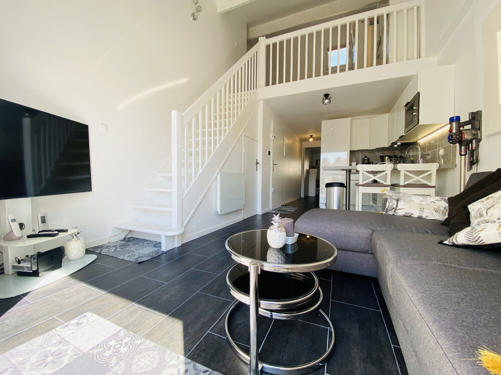 Location Appartement SUPERBE T3 meublé 41m2 avec piscine + balcon + parking A LOUER La Grande Motte La grande motte