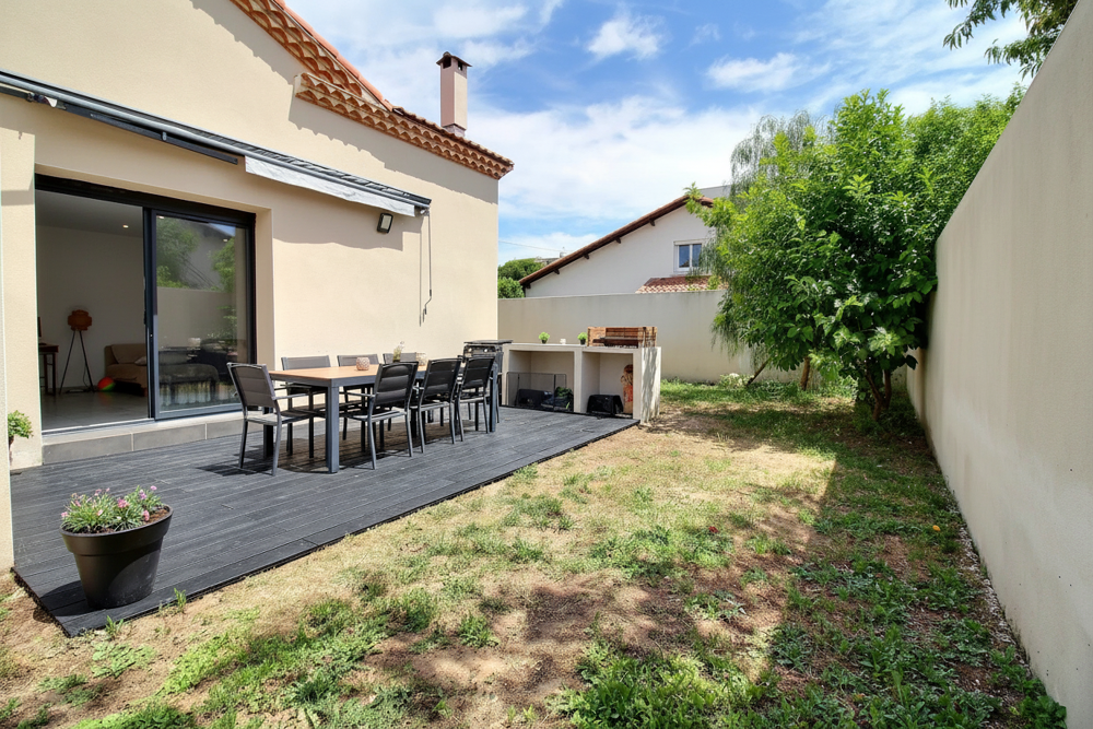 Estanove, Villa T5 de 186 m2 avec jardin, terrasse, piscine.