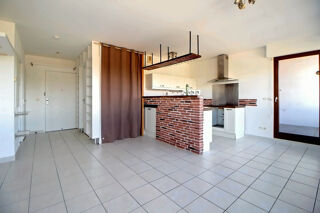  Appartement à louer 2 pièces 45 m²