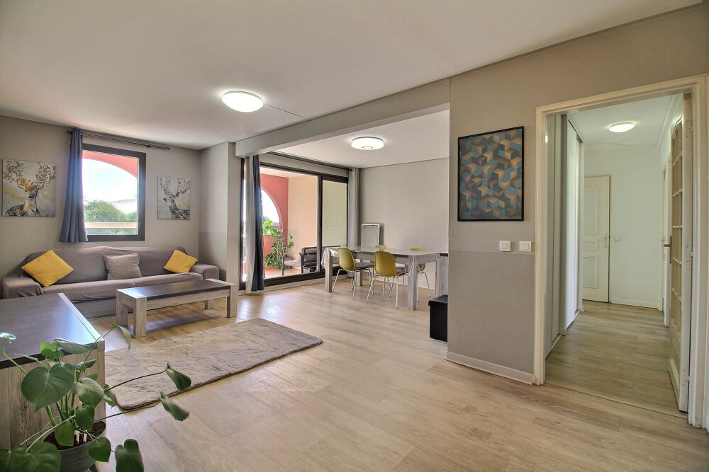 Vente Appartement Montpellier, secteur Ovalie / Bagatelle, appartement 4 pièces traversant de 83 m2 avec terrasse et garage. Montpellier
