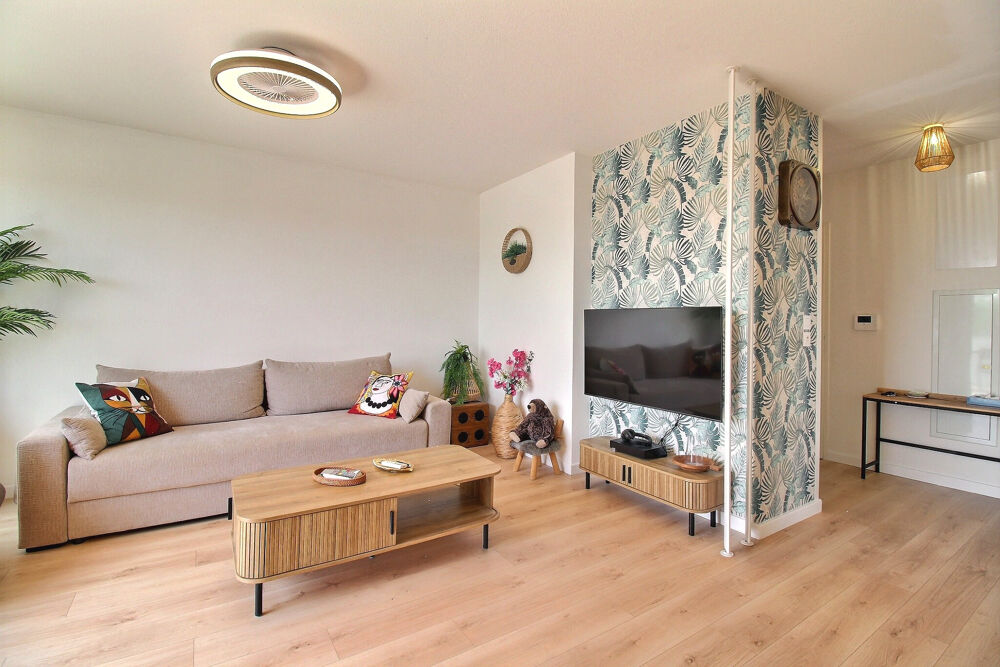 T3 DERNIER ETAGE 57 m2 avec TERRASSE ET DOUBLE PARKING