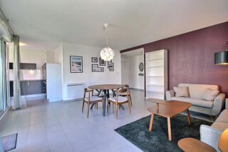 Appartement à louer 4 pièces 83 m²