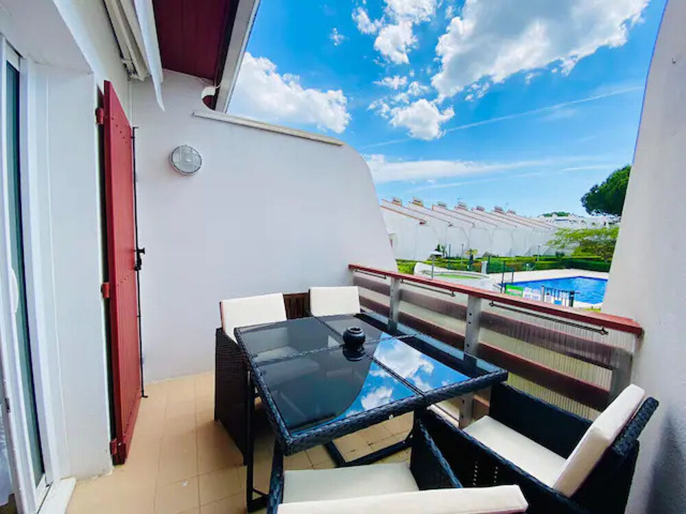 SUPERBE T3 meublé 41m2 avec piscine + balcon + parking A LOUER La Grande Motte