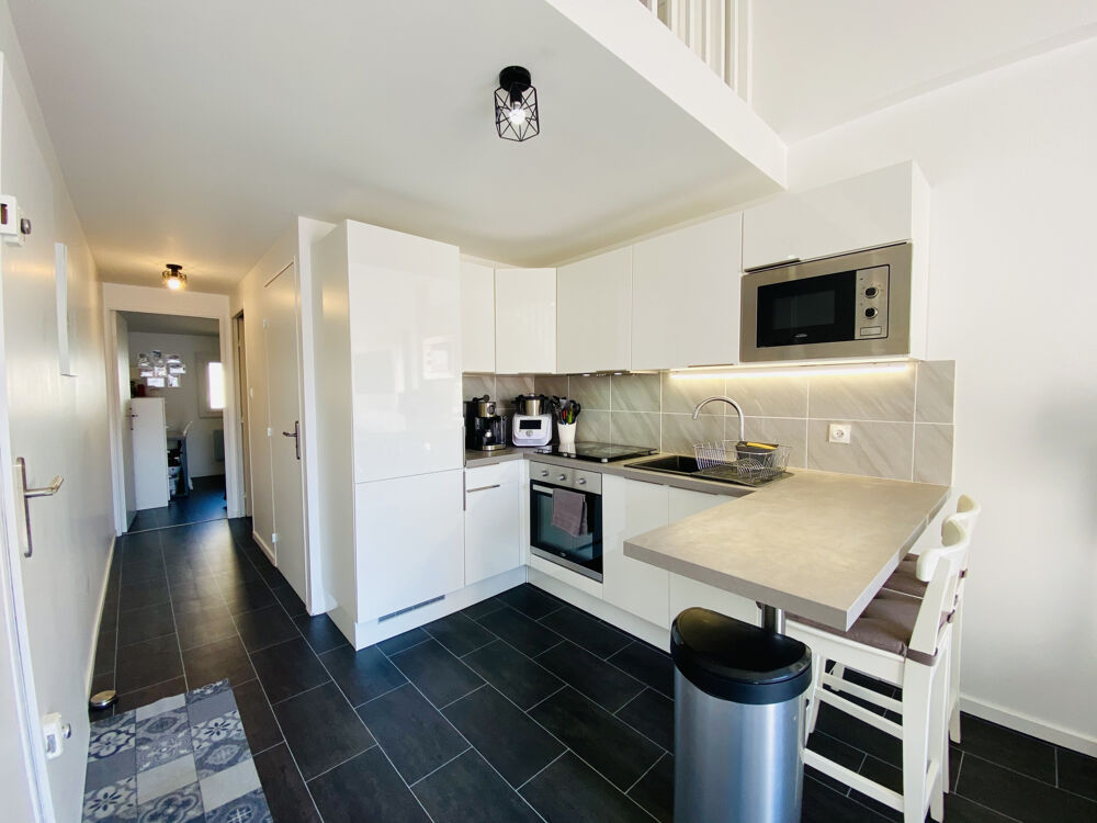 Location Appartement SUPERBE T3 meublé 41m2 avec piscine + balcon + parking A LOUER La Grande Motte La grande motte