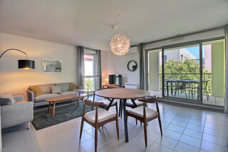  Appartement à louer 4 pièces 83 m²