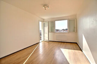 Appartement à louer 4 pièces 70 m² Castelnau le lez
