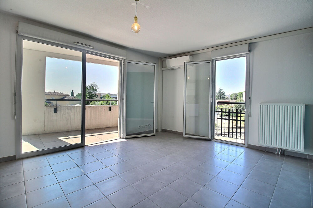 À vendre, Les Grisettes, appartement 3 pièces de 66 m2 avec terrasse et parking en sous-sol.