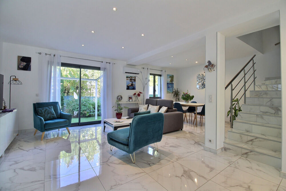 Vente Maison POUSSAN, Magnifique maison T4 de 106m2 avec piscine, jardins et garage ! Poussan