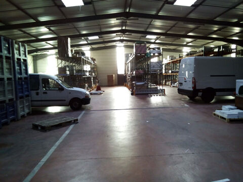 LOCATION Activités/Stockage/Bureaux 933m2 - LIMOGES SUD 4200 87000 Limoges