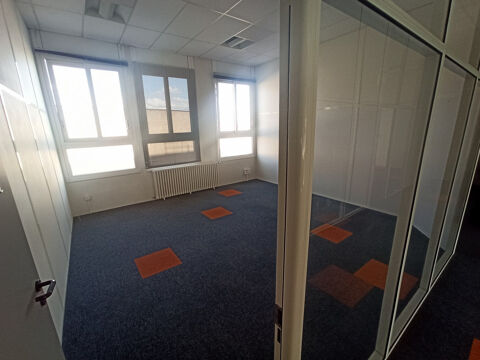   LIMOGES Location Plateau Bureaux 650m2 + 15 P 