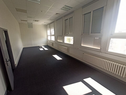 LIMOGES Location Plateau Bureaux 102m2 + 4 P 120560 87000 Limoges